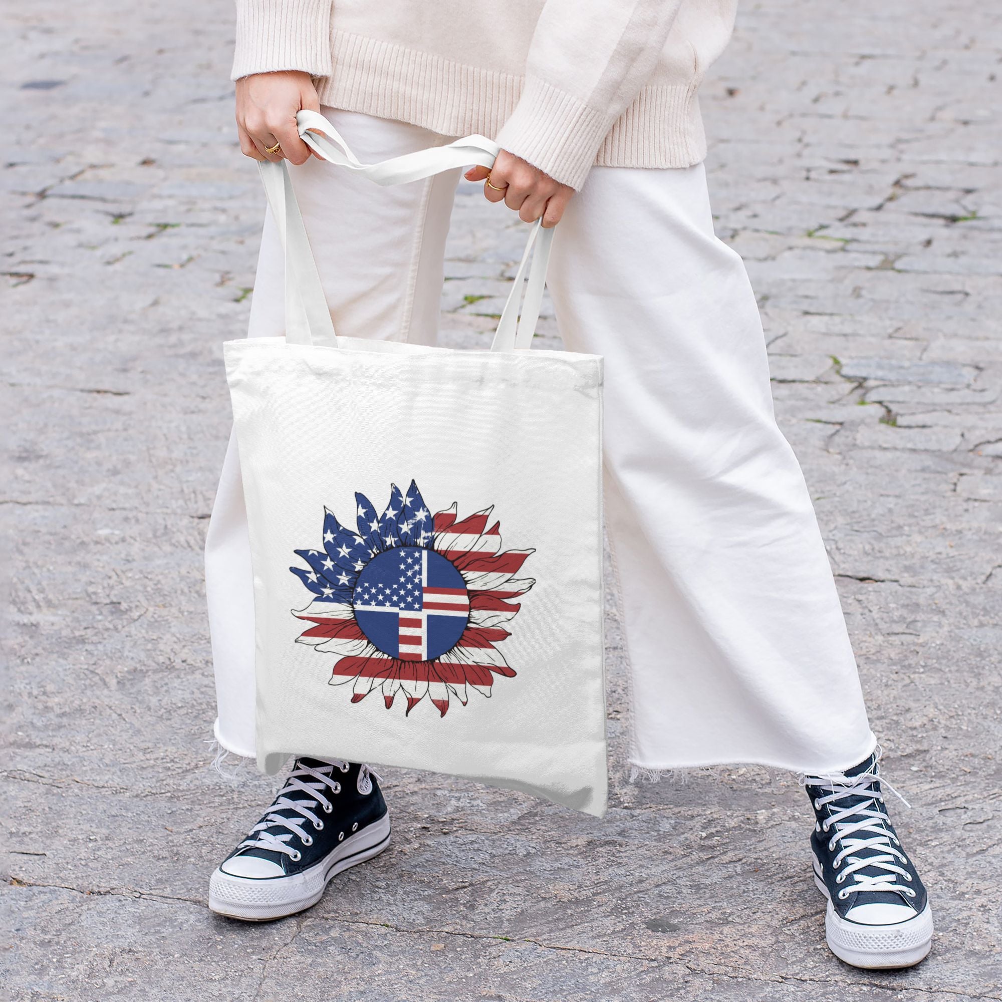 Gift-Giving Green: New Release Canvas Shoulder Bags | Minimalist Chic